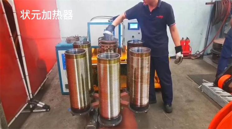管頭加熱裝軸頭.jpg
